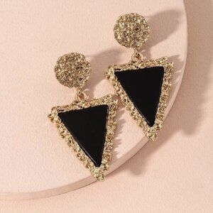 ELEGANT CHARM DROP GOLD AND BLACK EARRINGS FOR WOMEN